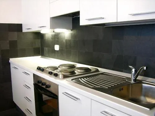 Isola Apartments Milano 0*,