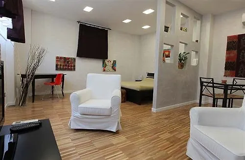 Isola Apartments Milano 0*,  İtalya